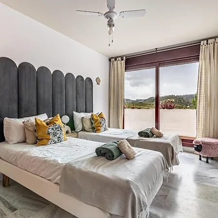 Rentitspain Charming Gym, Jacuzzi Y Balcon Διαμέρισμα Εστεπόνα