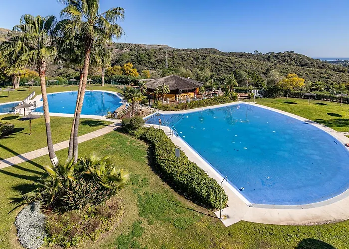 Rentitspain Charming Gym, Jacuzzi Y Balcón * Estepona