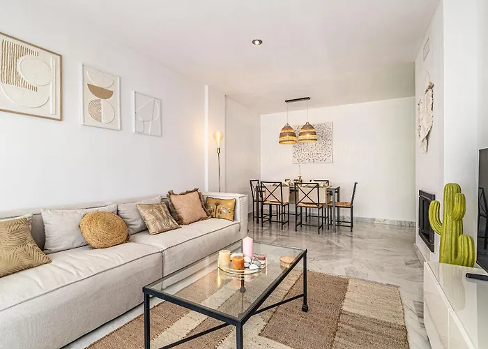 Rentitspain Charming Gym, Jacuzzi Y Balcón Estepona