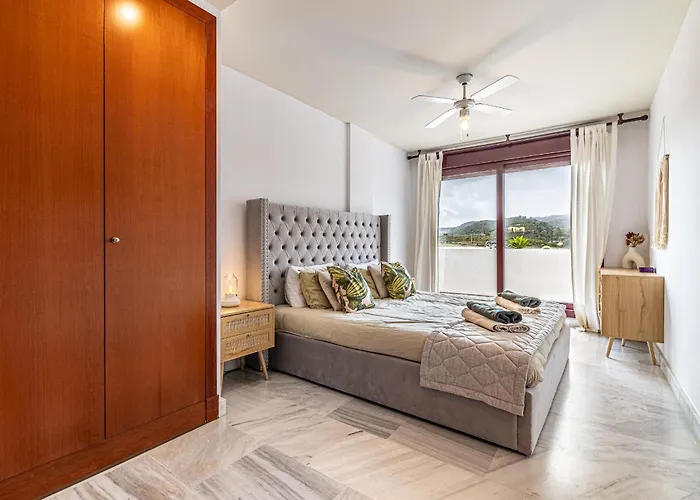 Rentitspain Charming Gym, Jacuzzi Y Balcón * Estepona