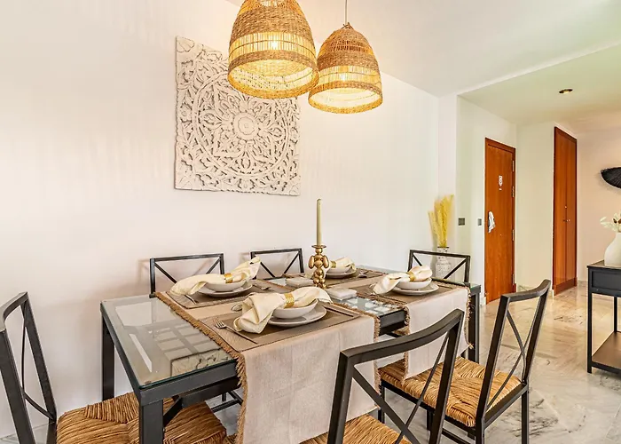 Apartamento Rentitspain Charming Gym, Jacuzzi Y Balcón Estepona