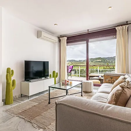 Monte Selwo Apartamiento con Gym, Jacuzzi y Balcón Estepona