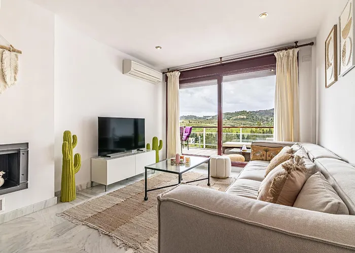 Rentitspain Charming Gym, Jacuzzi Y Balcón Estepona