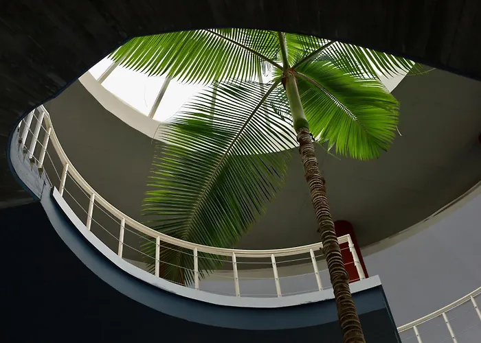 Apartamento Rentitspain Charming Gym, Jacuzzi Y Balcón Estepona