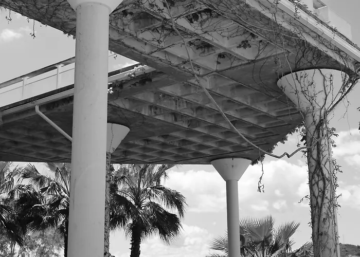 Apartamento Rentitspain Charming Gym, Jacuzzi Y Balcón Estepona