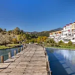 Rentitspain Charming Gym, Jacuzzi Y Balcón * Estepona