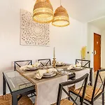 Apartamento Rentitspain Charming Gym, Jacuzzi Y Balcón Estepona